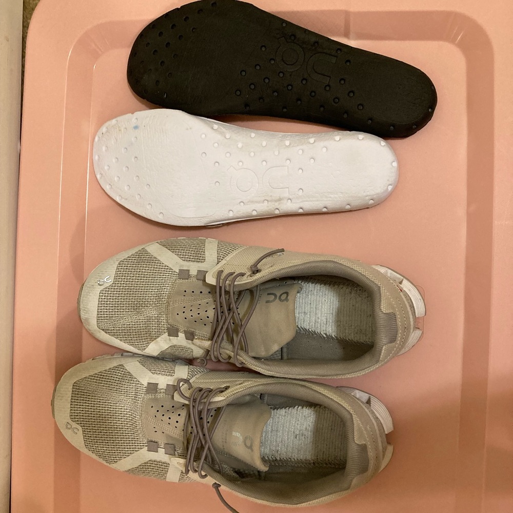 Women’s On clouds running shoes - Picture 9 of 11